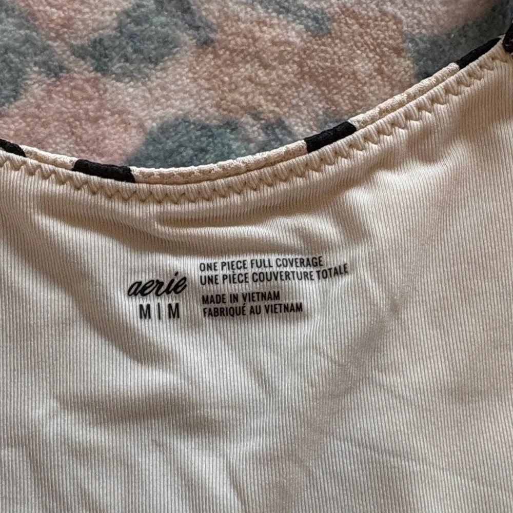 Aerie wrap one piece swim suit - Picture 4 of 4